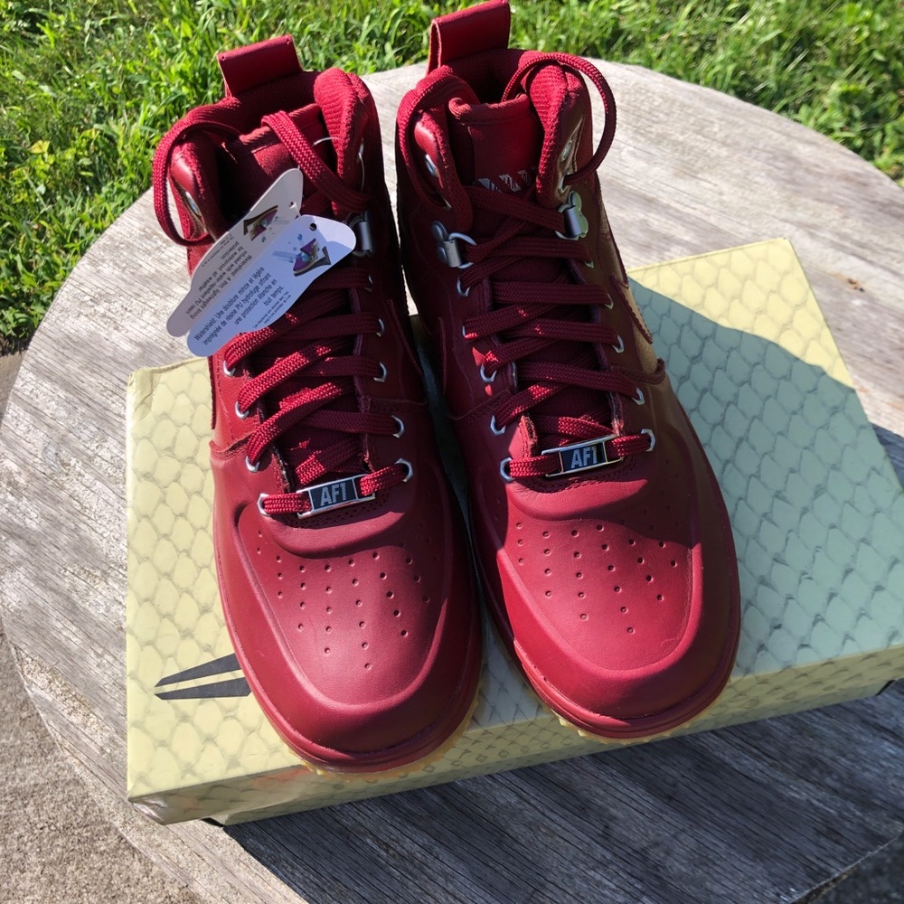 Boys Air Force 1’s high tops.